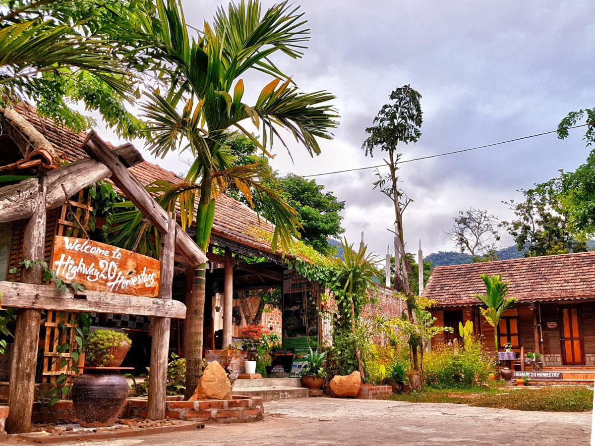 Highway 20 Homestay Phong Nha Esterno foto